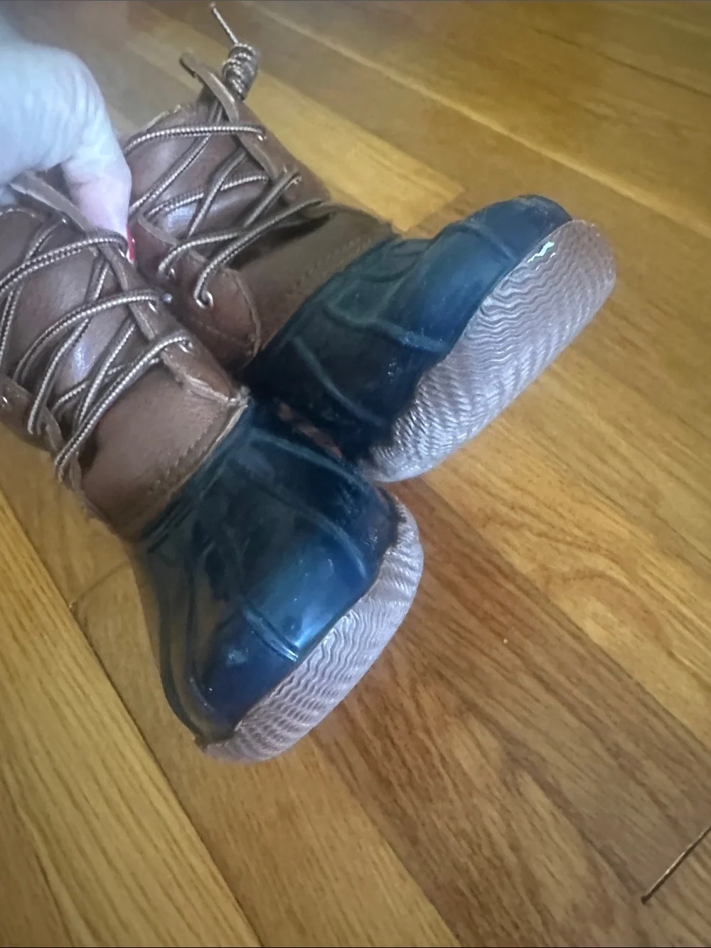 E-Land Kids sturdy lace